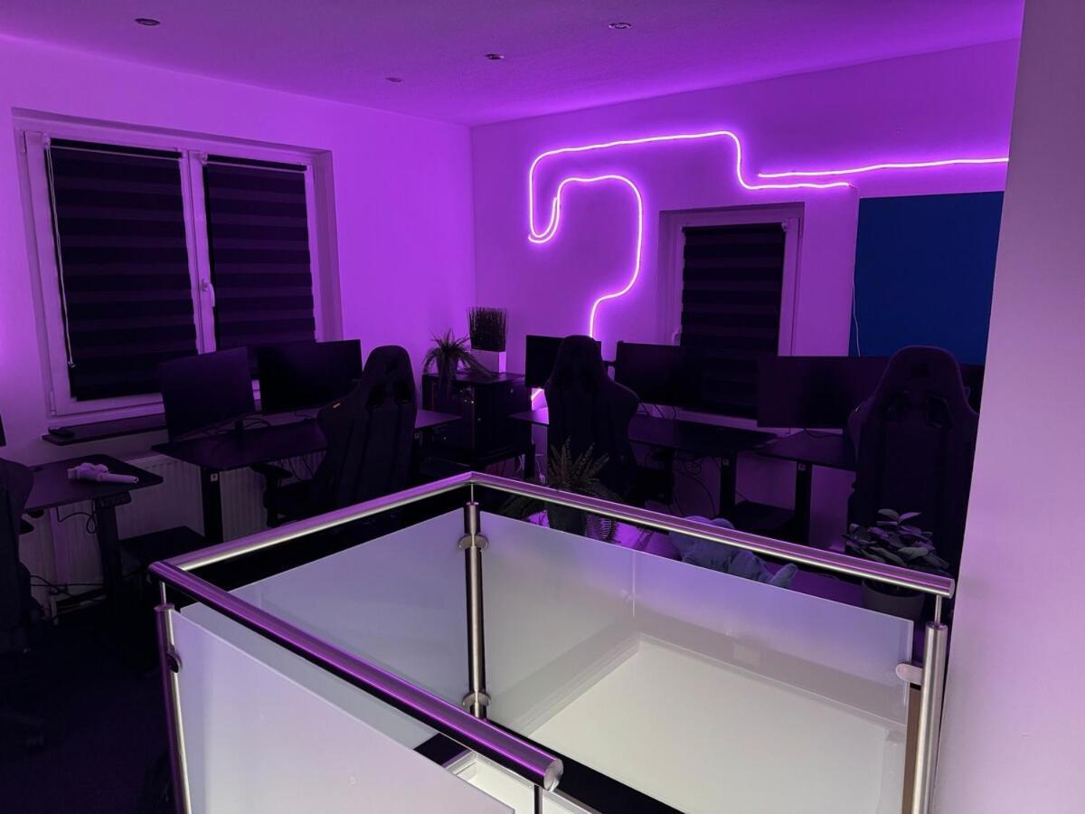 شقة World Of Esport بايروث المظهر الخارجي الصورة